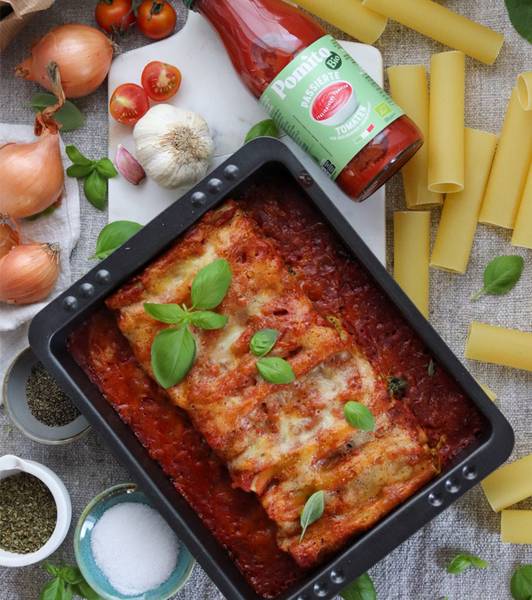 Spinat-Brokkoli Cannelloni im Tomatensugo